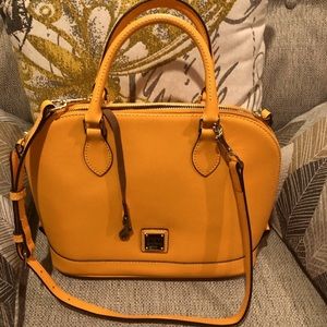 NEW Dooney & Bourke Zip Zip Bag HOST PICK